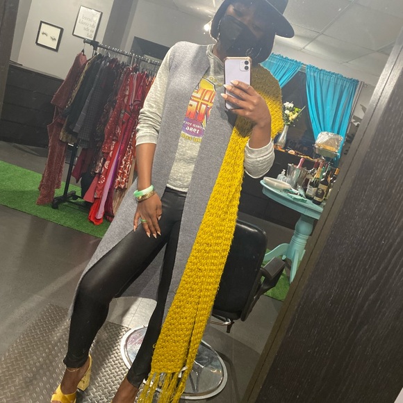 Meet your Posher, Tiffany - Picture 1 of 1